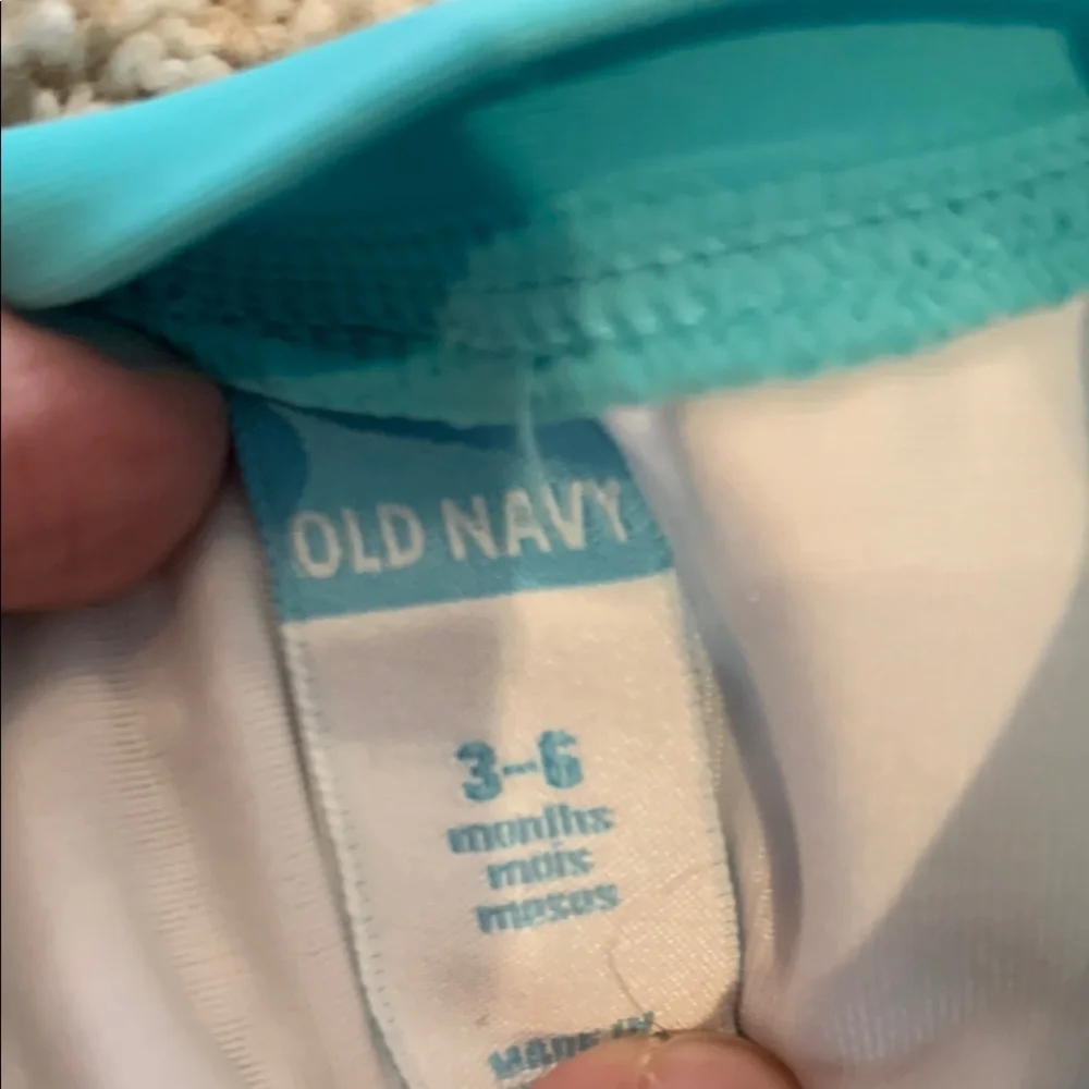 Old Navy make splash